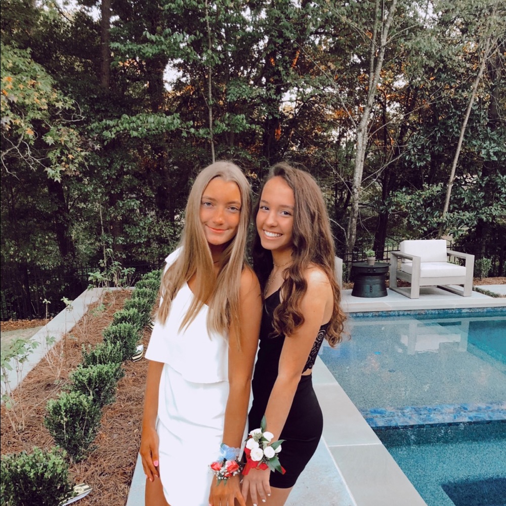 Meet your Posher, Mia